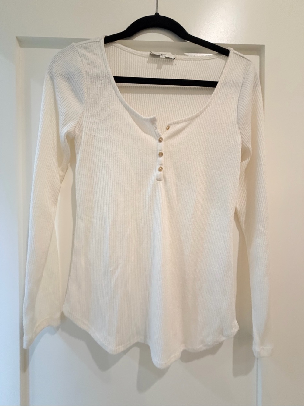 Vince Cream Long Sleeve Ribbed Henley - Size Small